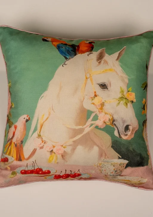 Pastel At Desenli Kırlent Kılıfı