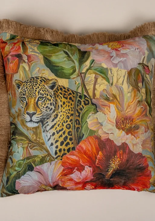 Çiçekli Kaplan Desenli Kırlent Kılıfı